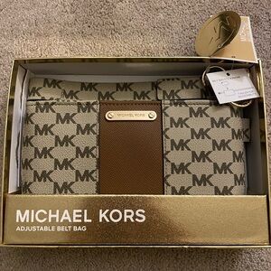 NEW Michael Kors Adjustable Belt Bag